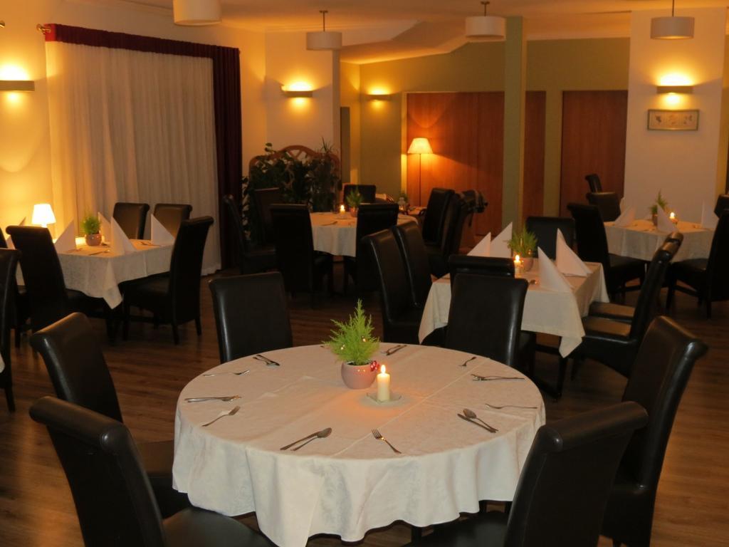 Hotel Daglezja Nad Jeziorem Kornickim Kórnik Eksteriør billede